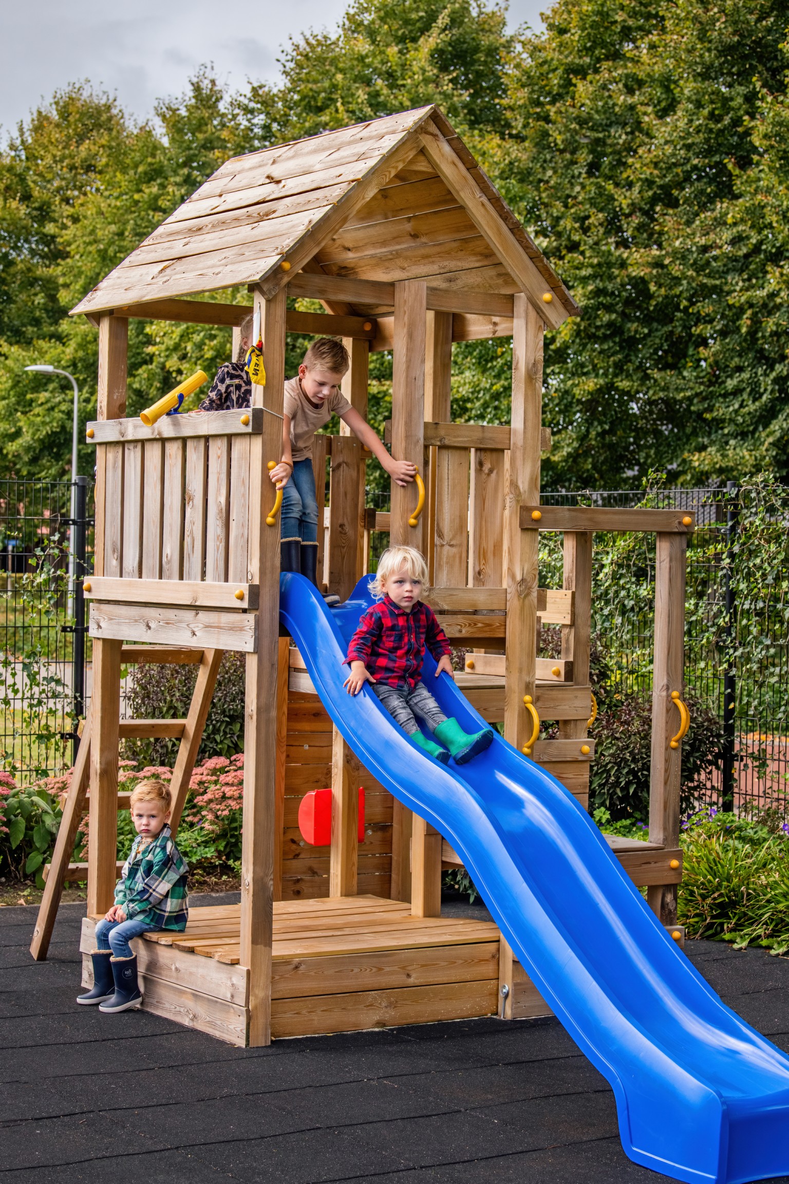 668ffa1840ebe-76d77711edeb60b5ae2cc998b77a5f1ca100fa06-grpitm-tdi-v01-rubber-tile-r-v04-0-202301jpg