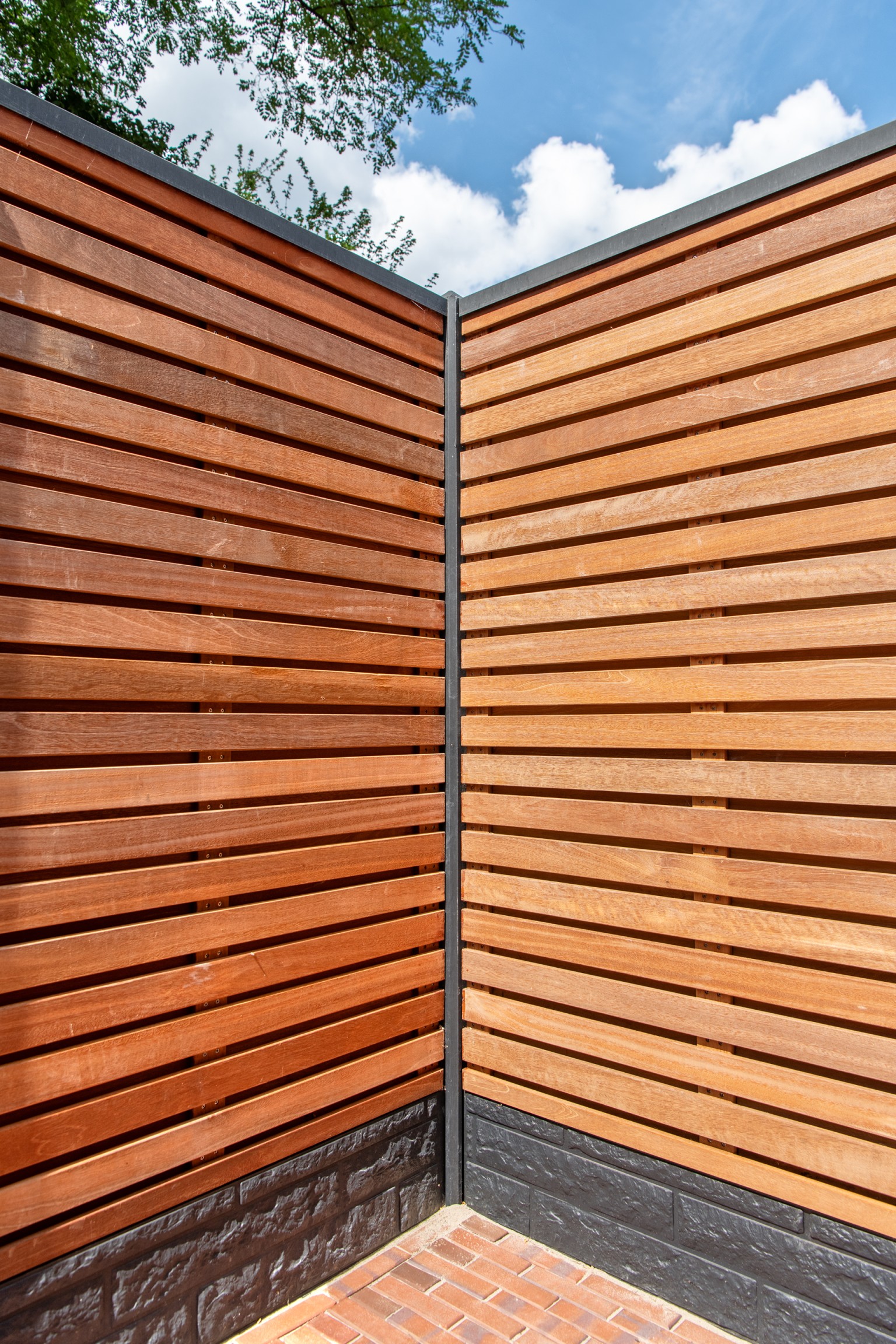 66984fb14d23e-c9f6017947d9ba9814f7c8f353e9657d71c1178d-p057073-r-v01-0-2407jpg